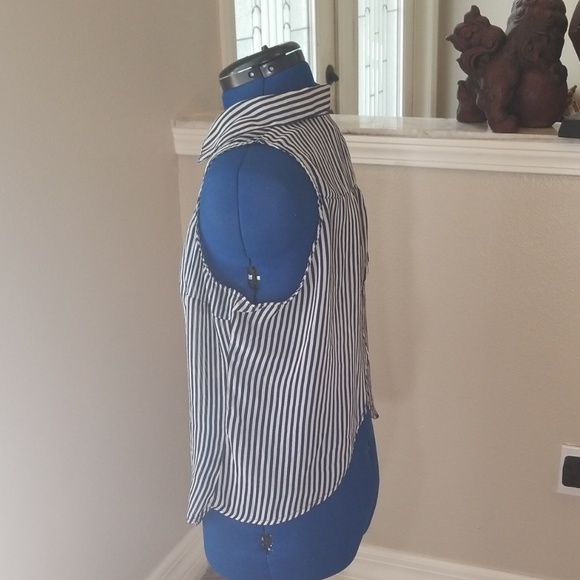 Top - Picture 2 of 4